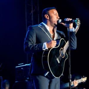 Anthony Santos Lo Mejor de El – Grandes Exitos en Vivo