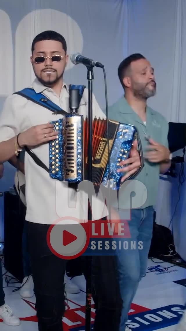 Jomar Rodríguez on accordion beside a singer, from LMP's “Se Me Olvida” reel